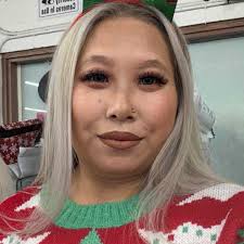 We are back home everything is fine 🙏, we were so scared for her eyesight  but she was protected, cause it was a 3 prong hook, and her eyesight was  not impaired