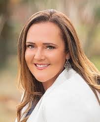 Chandra Palmerino's Instagram, Twitter & Facebook