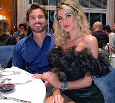 E la somiglianza fra le due è veramente impressionante (instagram @dilettaleotta). Diletta Leotta Chi E Il Fratellastro Mirko Eta Carriera E Vita Privata