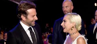 El actor, conocido por su papel en chicago fire le ha regalado un enorme anillo en forma de corazón. La Verdad Sobre Las Fotos De Lady Gaga Saliendo De Casa De Bradley Cooper Actualidad Los40 Mexico
