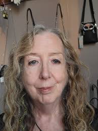 Psychic Readings at Green Tree Essentialz and Giftz