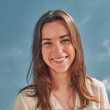 Amanda Roddy's Instagram, Twitter & Facebook