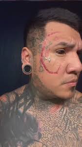 Scar en proceso de cicatrización para mi compa loco @lil_kay_92 , en la  bella y caótica ciudad de Tijuana en @fabianbodyart_tattoos citas  próximamente----- M A R Z O