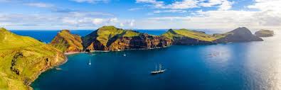 Mas a ilha da madeira tem mais encantos do que você pode imaginar. Ilha Da Madeira O Que Fazer Na Terra De Cristiano Ronaldo Iati Seguros