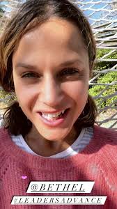 Gracie Wright 💜🌈🦋📚💋🎶