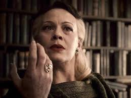 She also portrayed françoise in the film charlotte gray (2001), narcissa malfoy in the final three harry potter films. Ha2o1vkmkrr17m