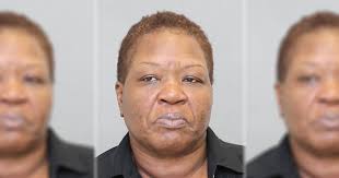 Police searching for Toronto travel agent charged after Global News report 