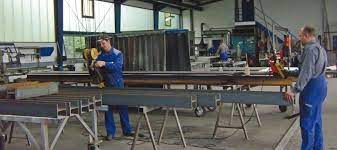 Alle erweiterungen und anpassungen müssen sich in den serviceorientierten aufbau des klinischen auftrages. Metallbau