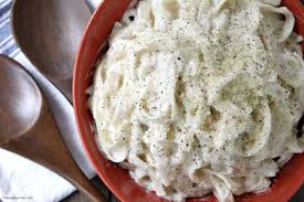 Slowly whisk in the broth and allow it to thicken. Alfredo Sauce With Cream Cheese Snappy Gourmet