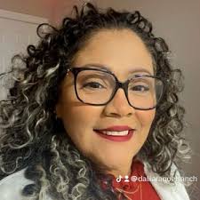 Dalila Raquel Sanchez (@dalilaraquelsanch)