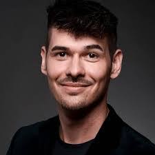 Harry Kunze's Instagram, Twitter & Facebook