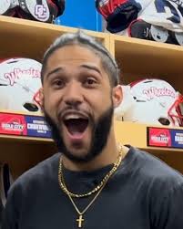 SHARKS DON'T BELONG IN RIVERS 🗣️ Freaky Shark W #sQUADCITY