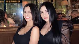 Pangku Maria Vania, Pamela Safitri Diminta Netizen Buat Duo Gede | Halaman 2