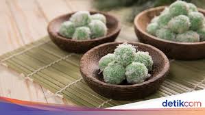 9 contoh teks eksposisi lengkap pengertian ciri ciri jenis. Menyoal Kue Klepon Yang Liar Diisukan Tak Islami
