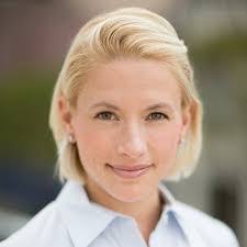 Lauren Fifield's Instagram, Twitter & Facebook