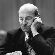 Peter Smith's Instagram, Twitter & Facebook