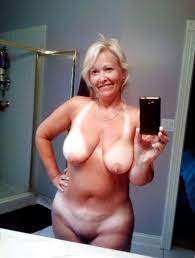 Nude selfie mature
