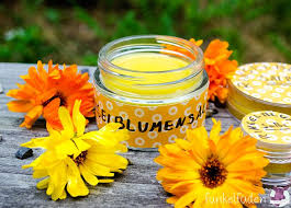 Anleitung Ringelblumensalbe Einfach Selbermachen Diy Naturkosmetik Ringelblumensalbe Selber Machen Salben Selber Machen Salbe