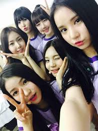 The group consists of sowon, yerin, eunha, yuju, sinb and umji. If Gfriend Members Were High School Girls And Had Love Lives Yeoja Chingu Amino Amino
