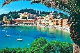 A városnézés fáradalmait pedig a régi kikötő egyik bárjában ücsörögve, egy pohár helyi bor mellett érdemes kipihenni. 2021 Ev Olasz Liguria Es Francia Riviera Cannes Nizza Antibes Monte Carlo San Remo Genova Milano Verona Andromeda Travel Utazas Eskuvo Rendezveny Hivatalos Oldala