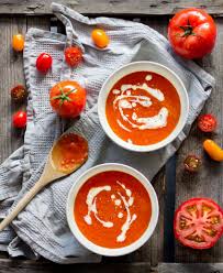 Ein Bisschen Sommer Im Herbst Klassische Tomatensuppe Rezept Tomaten Suppe Tomatensuppe Fleischtomate