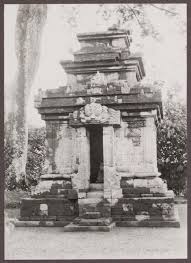 Suksesnya pemugaran candi borobudur pada tahun 1907 sampai dengan 1911 tentunya tidak terlepas dari berbagai figur yang menjalankan proyek pemerintah kolonial hindia belanda tersebut. Pin Di Collection Od