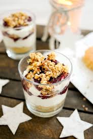 Weihnachtsdessert Mascarponetortchen Mit Kirschen Und Tonkabohne Rezept Tonkabohne Rezept Nachspeise Lebensmittel Essen