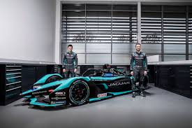 1 day ago · der titelkampf in der formel e spitzt sich weiter zu, die entscheidung wird definitiv erst am sonntag im 15. Formel E Jaguar Racing Prasentiert Neue Lackierung Fur Saison 2021 E Formel De