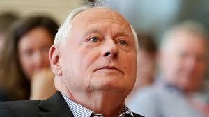 Nun kritisieren prominente bundespolitiker seinen aufruf. Oskar Lafontaine Uber Papst Franziskus Domradio De Katholische Nachrichten