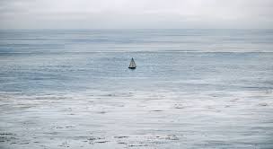 Velg blant mange lignende scener. Small Boat Big Sea Big Sea Small Boats Small Sailboats