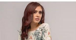 نشرت الفنانة و المذيعة ريم أحمد المشهورة ب ابنة ونيس صورة لها على انستجرام وظهرت ريم أحمد فى هذه الصورة ب فستان فوق الركبة Long Hair Styles Hair Styles Beauty