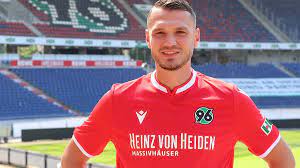 €2.50m * mar 5, 1994 in stuttgart, germany Erfahrener Variabler Spieler Hannover 96 Verstarkt Sich Mit Verteidiger Baris Basdas Sportbuzzer De