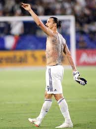 Coppa italia quarter final inter milan vs ac milan. Zlatan Ibrahimovic Kembali Tampar Pemain Lawan Di Mls Bola Liputan6 Com