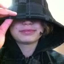 Ali Bergeron (@alib1993)