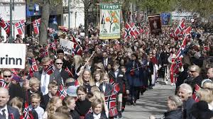 Norges grunnlov ble enstemmig vedtatt av riksforsamlingen på eidsvoll 16. Vi Feirer Norge Og Nasjonaldagen Adressa No