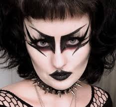 Hey, any make up artists with availability next Friday (5th) at 2PM? Thank  you in