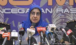 Malaysiakini has reproduced the transcripts of the calls, in which the malay parts have been translated. Malaysiakini Macc Reveals Then Pm Najib S Phone Calls And 9 News From Yesterday