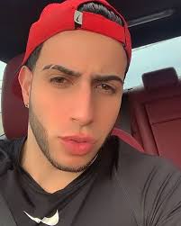 Jesus Batista JB 🇨🇺 en Instagram: “"Never let the fear of striking out  keep you