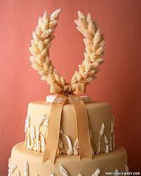 Best Cake Toppers Martha Stewart Weddings Cakes Wedding Cake Toppers Cool Wedding Cakes Wedding Cake Gold Leaf