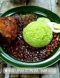 Although it is called nasi lemak ayam berempah, the rice is actually just normal white rice instead of coconut milk rice. Daysy à¸šà¸™à¸—à¸§ à¸•à¹€à¸•à¸­à¸£ Nasi Lemak Istimewa Tikam Batu Sungai Petani Kedah Lama Tak Update Hehe Malam Ni Mai Pekena Nasi Lemak Pandan Memang Sedap Sambal Padu Dgn Ayam Goreng Berempah Murah Pastu