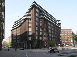 The chilehaus building is famed for its top, which is reminiscent of a ship's prow, and the facades, which meet let's go for a tour of this world famous building, the chilehaus (chile house) which is a. Chilehaus Hamburg Altstadt 1924 Structurae