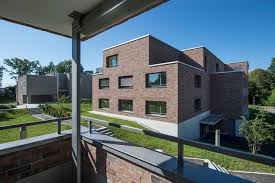 Zudem erfahrt ihr, wo versteckte kosten liegen können und wie ihr bei eurem fassadenanstrich am besten sparen könnt. Haus Renovieren Mit Welchen Kosten Mussen Sie Rechnen