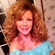 Laurie Messer's Instagram, Twitter & Facebook