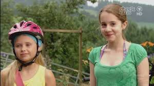 Nálatok, laknak állatok?német tévéfilmsorozat (2013). Enya Elstner Famousfix Com Post