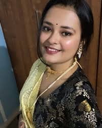 Played the game Dress up Dress up 😂 #dressupgame #indianwedding #sareelove  #weddingdaseason #selfietime #iphoneclick #