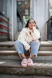 Fluffita Sandal Ugg In 2021 Trendy Fashion Outfits Fashion Cute Casual Outfits