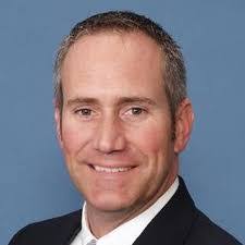 Lee Belanger's Instagram, Twitter & Facebook