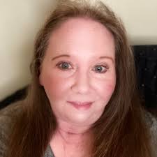 Easy halloween treat! I make a cookie cheesecake pudding dessert for  halloween.