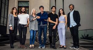 Llueve copiosamente y en la calle no hay un alma. Diego Peretti Hagamos Historia El Video En El Que Varios Famosos Piden Por La Legalizacion Del Aborto Vos