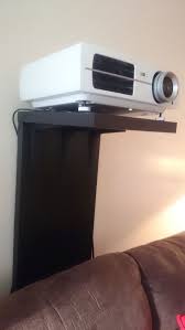 A Video Projector Stand That Won T Screw Up Your Wall Beamer Halterung Beamer Heimkino